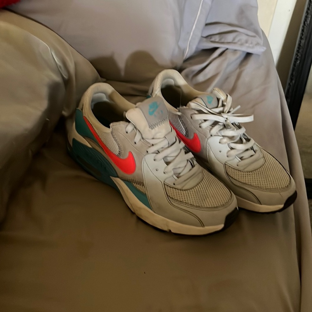 nike air max excee 7.5 woman’s